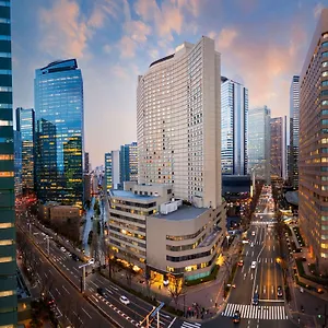 ***** Hotel Hilton Japón